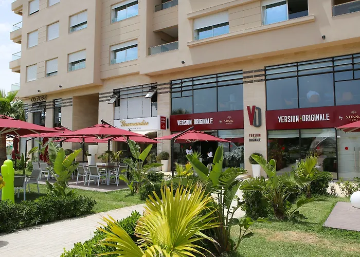 Adam Hotel Suites